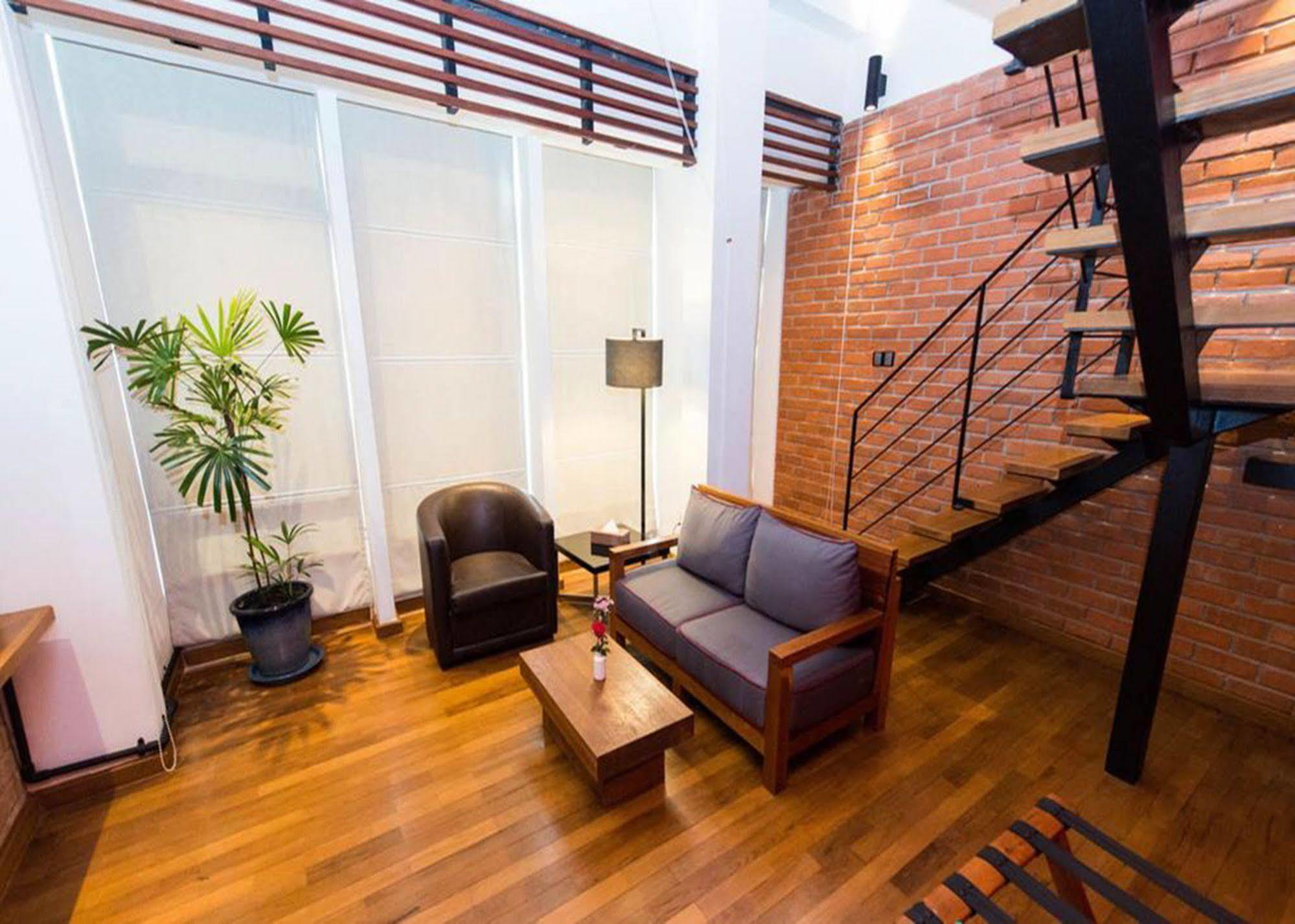 The Loft Hotel Downtown Янгон Екстер'єр фото
