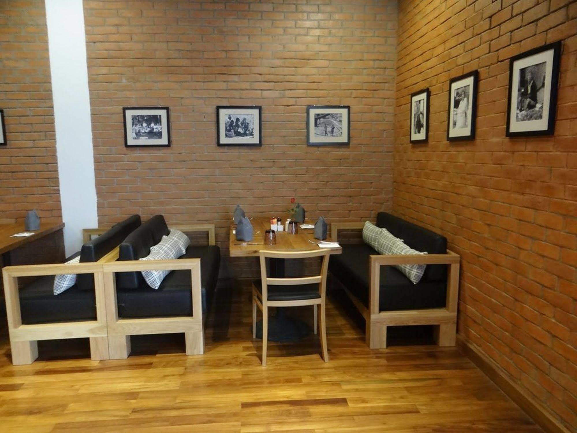 The Loft Hotel Downtown Янгон Екстер'єр фото