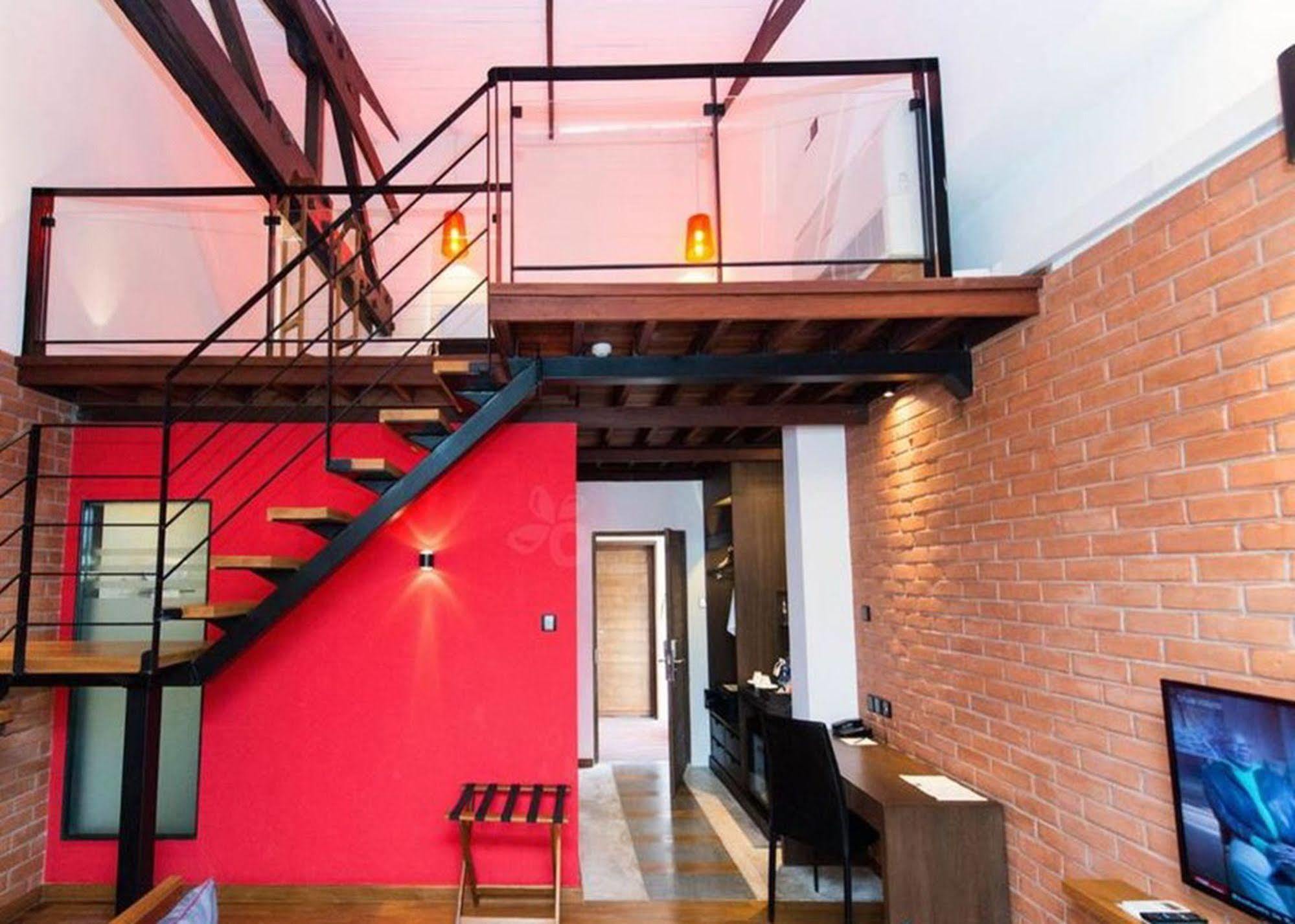 The Loft Hotel Downtown Янгон Екстер'єр фото